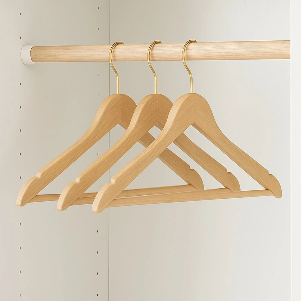 Houten kledinghangers