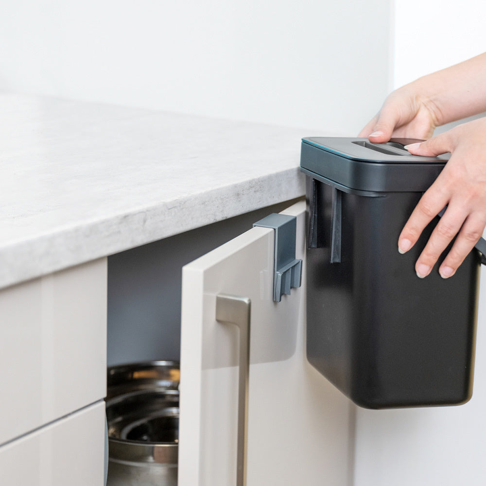 afvalemmer-keukenkast-zwart