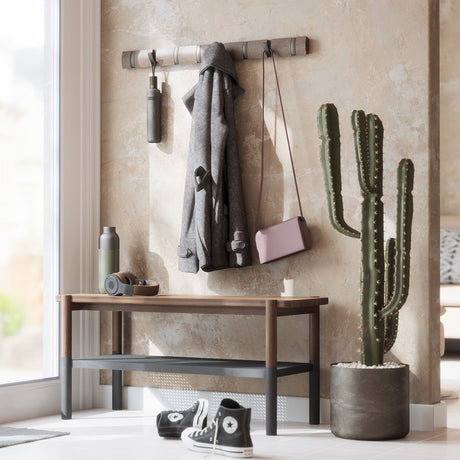 grijze-kapstok-wand