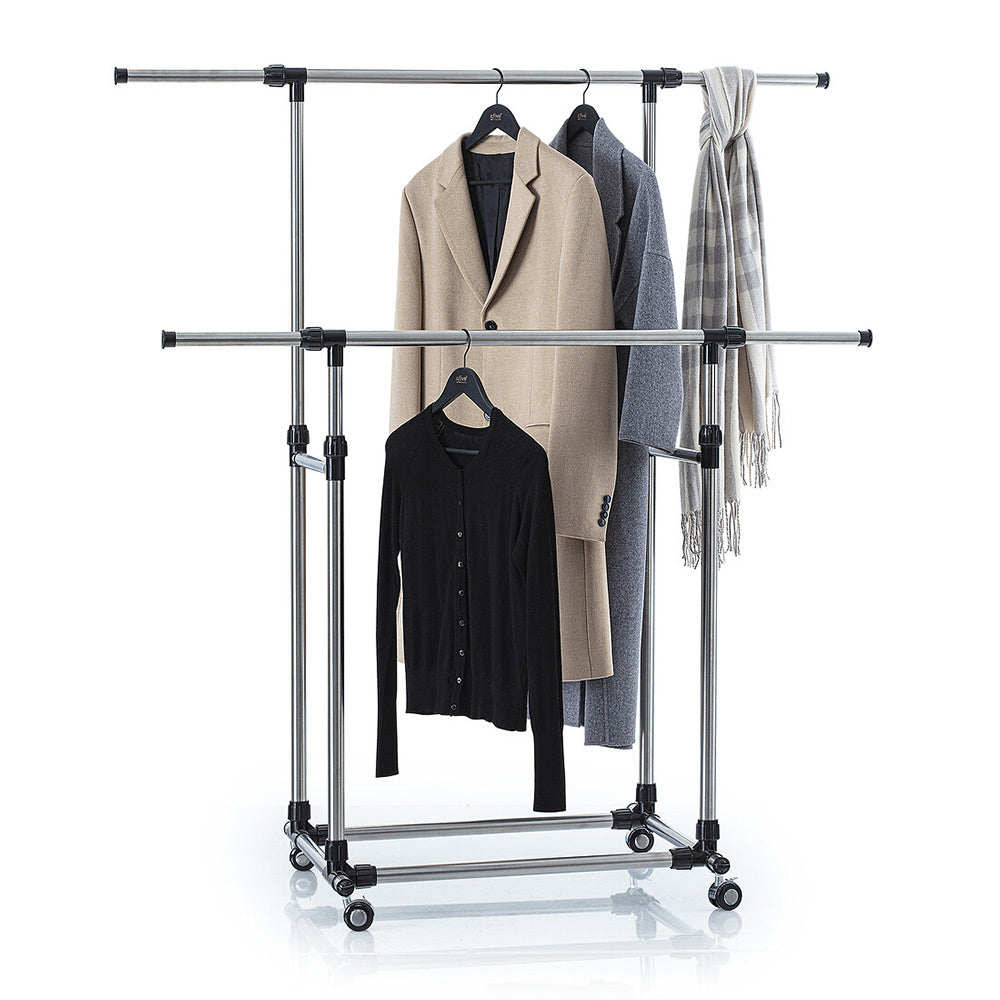 Kleiderständer auf Rollen