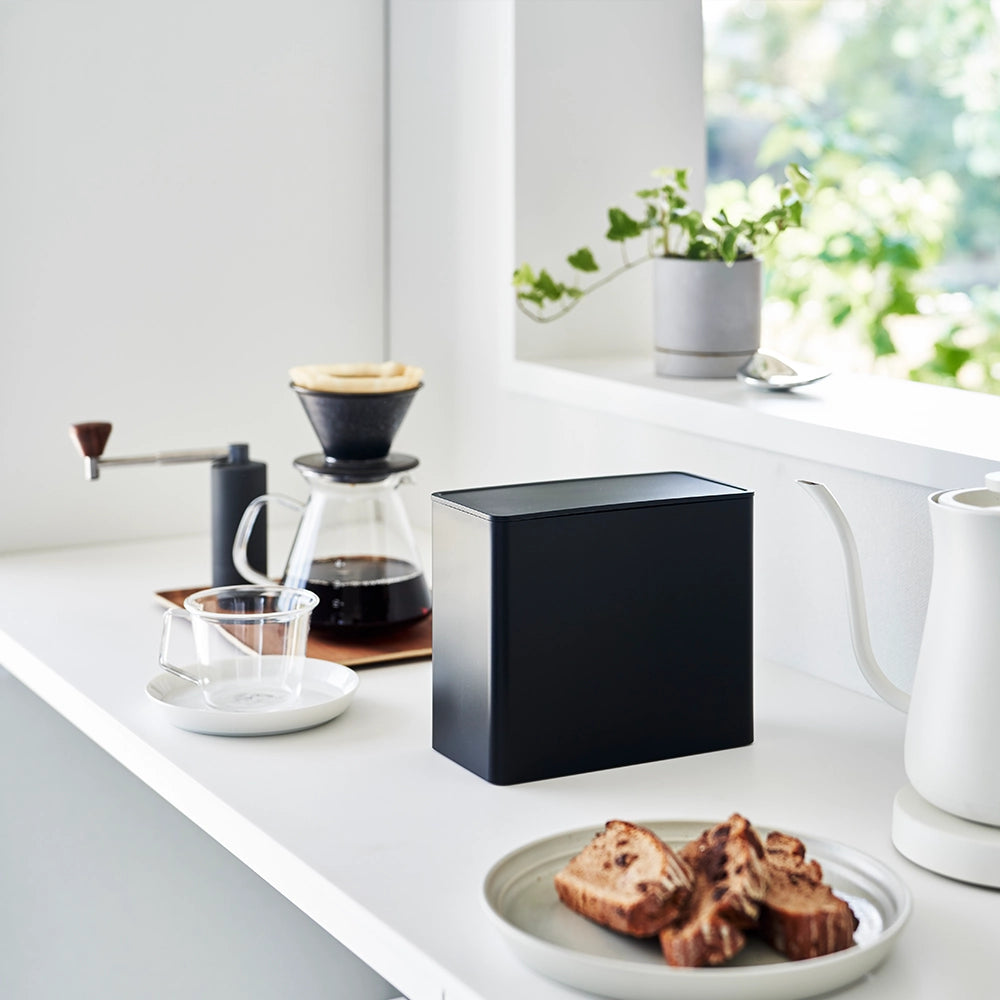 zwart-koffiefilter-bakje