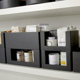 zwart-houten-bakken-the-home-edit